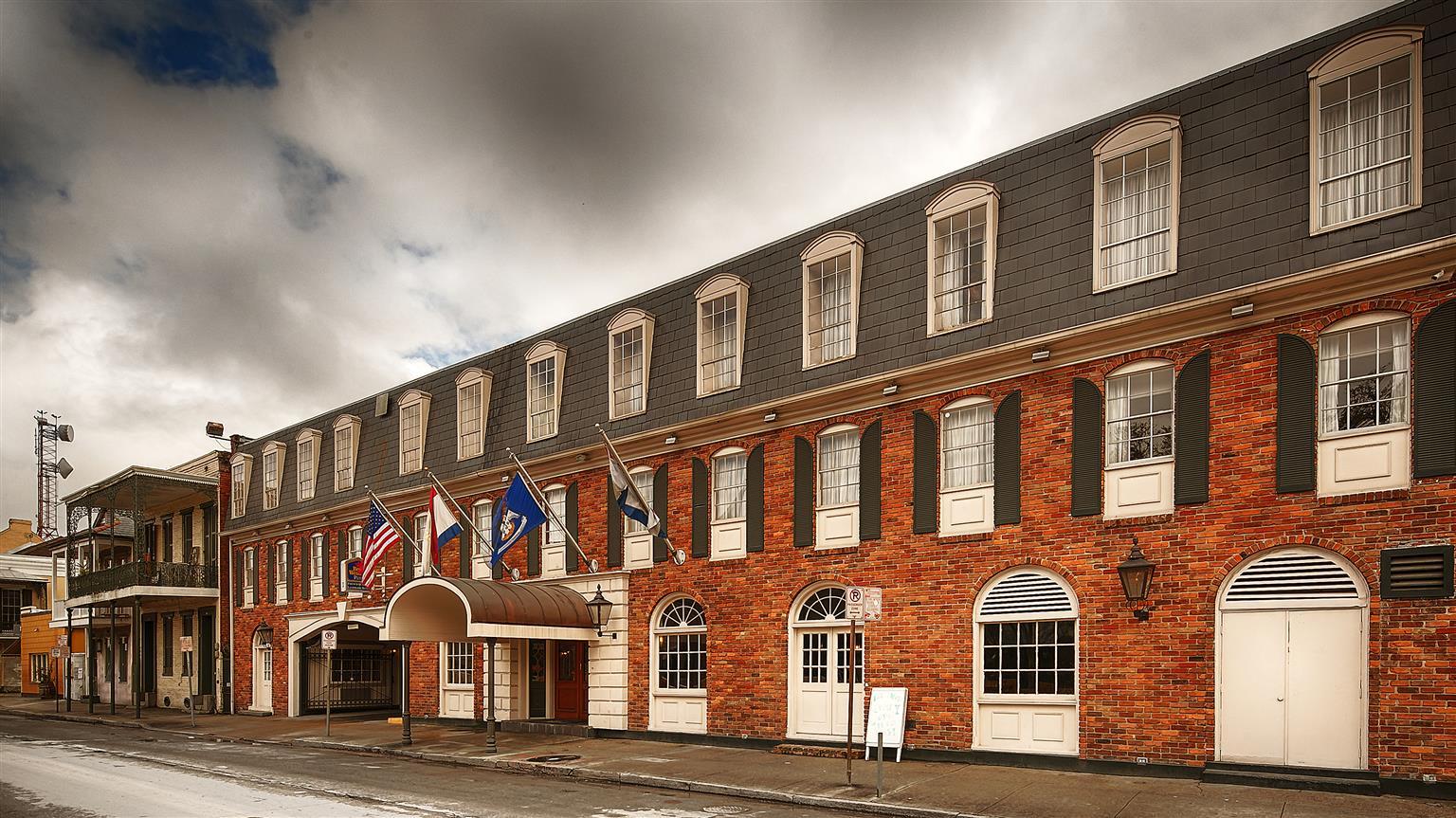 Best Western Plus French Quarter Courtyard Hotel New Orleans Exterior photo