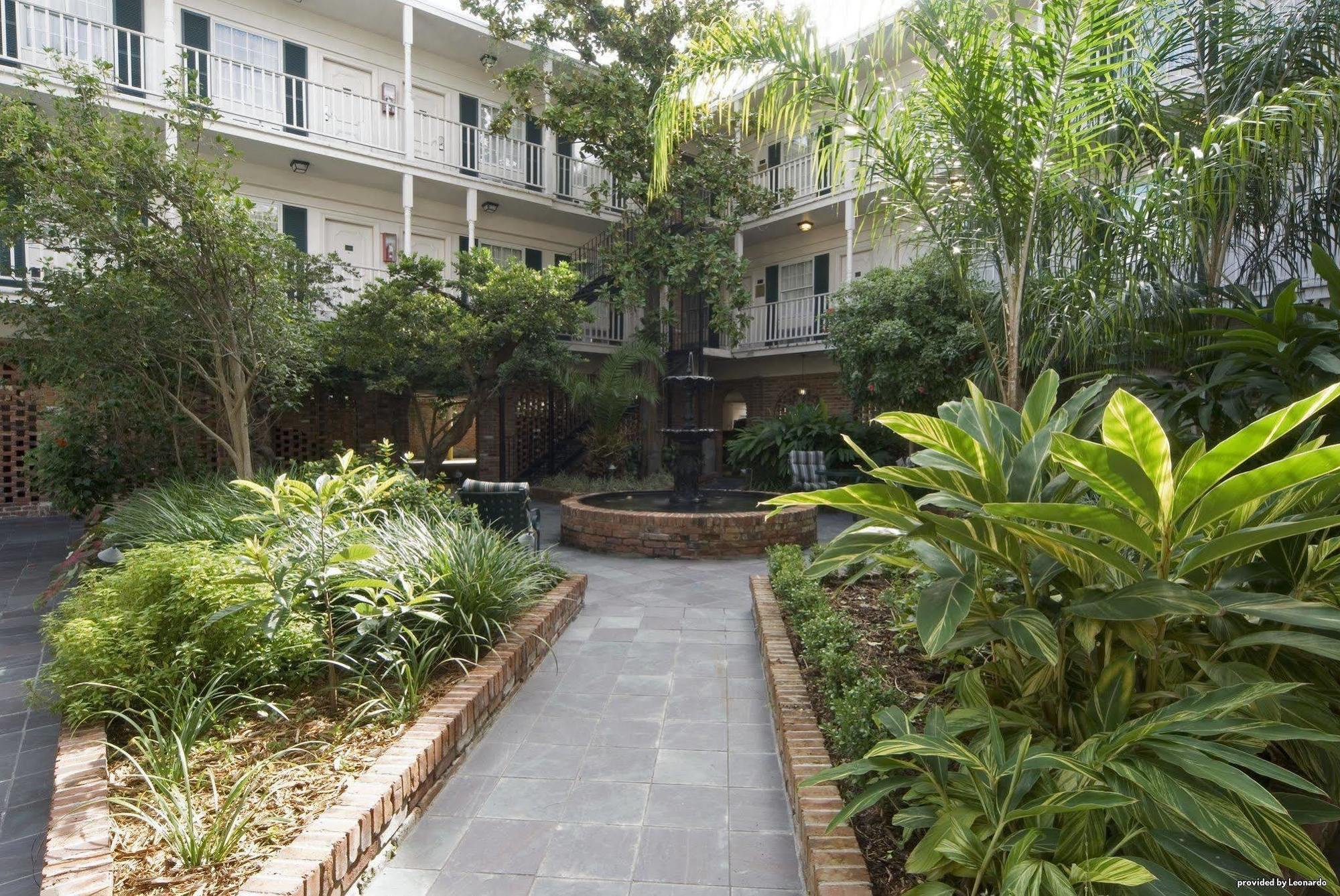 Best Western Plus French Quarter Courtyard Hotel New Orleans Exterior photo